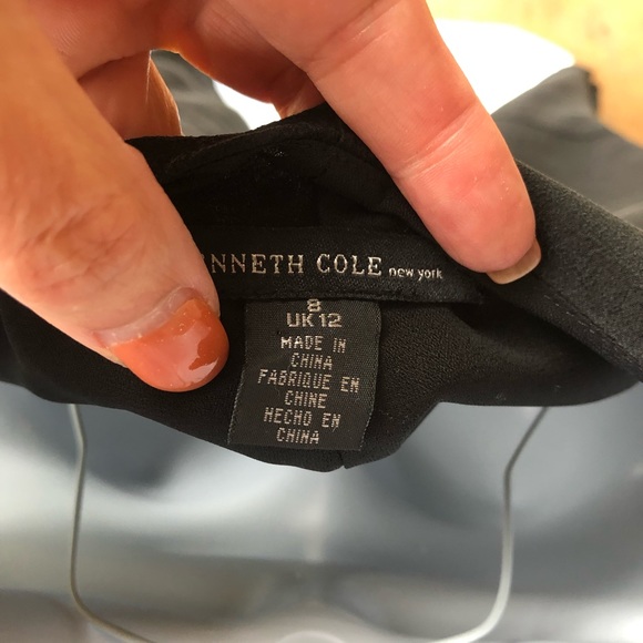 Kenneth Cole sleeveless black blouse size 8 - Picture 6 of 7